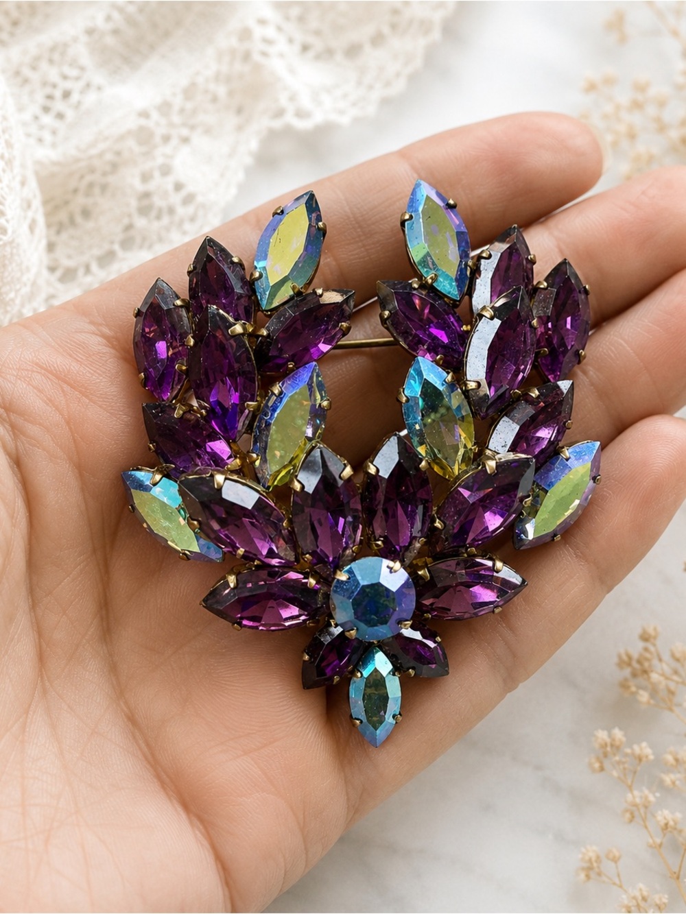 VINTAGE AUSTRIA Signed Aurora Borealis Rhinestone Purple Lavender Blue Brooch